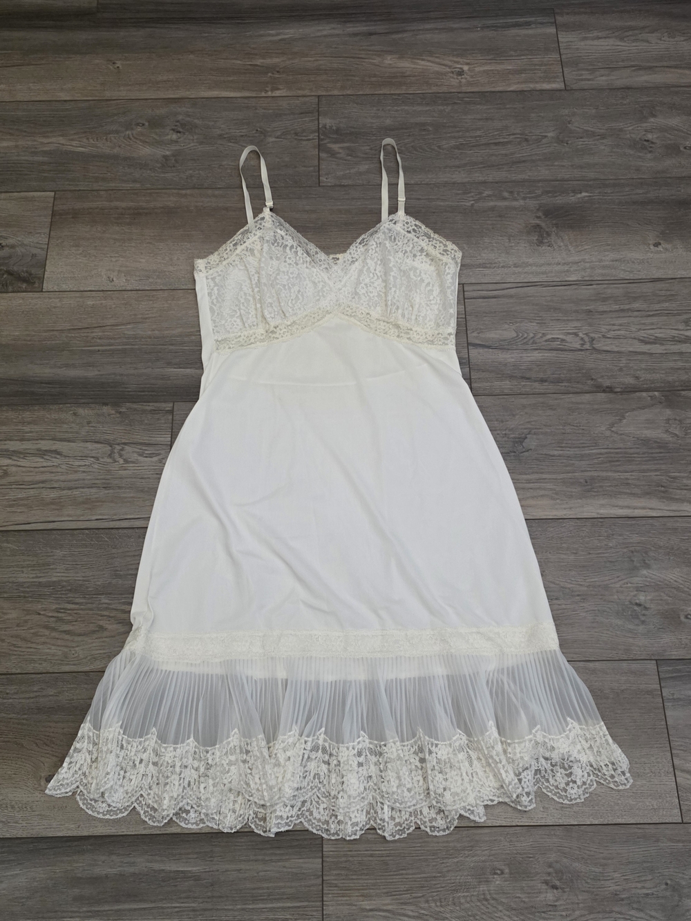 Vtg 1950s Van Raalte "Opaquelon" Accordion Pleat Full Slip Dress Size 34